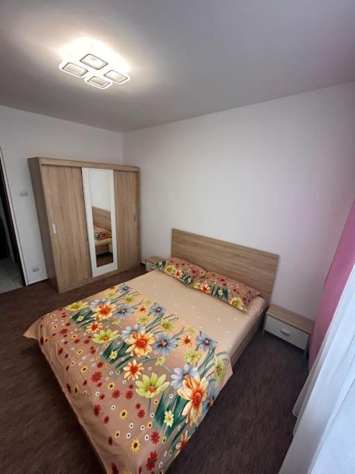 2 Sector 1 Apartament