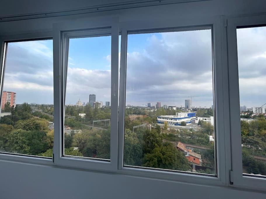 2 Sector 1 * Bucureşti